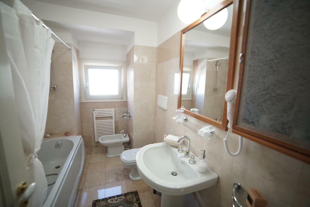 Dimora Del Sedile Hotel Matera Bagian luar foto