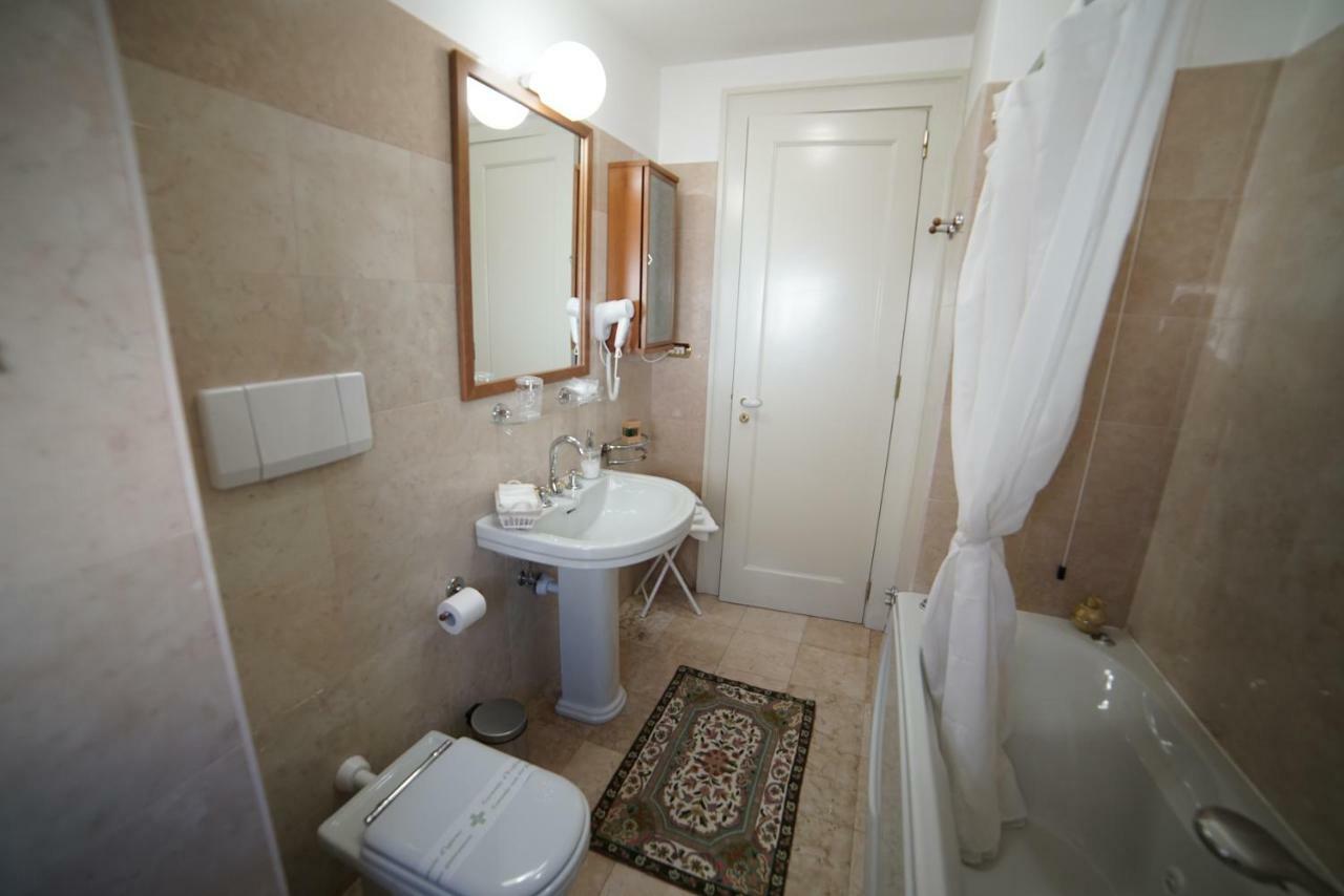 Dimora Del Sedile Hotel Matera Bagian luar foto